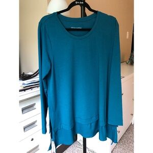 Teal blue knit tunic top by Soft Surroundings.  Size large